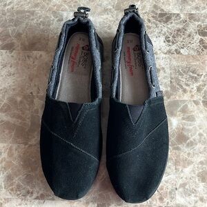 Women’s BOBS by Skechers.  Black, slip ons Size 8W.
